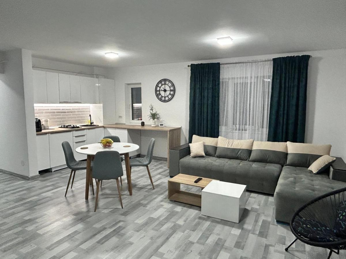 1 Mai - Luxury Park - Self Check-in - Private Parking - 1 Apartment